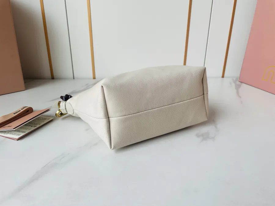 Miu New Canvas Lunch Tote in Canvas White