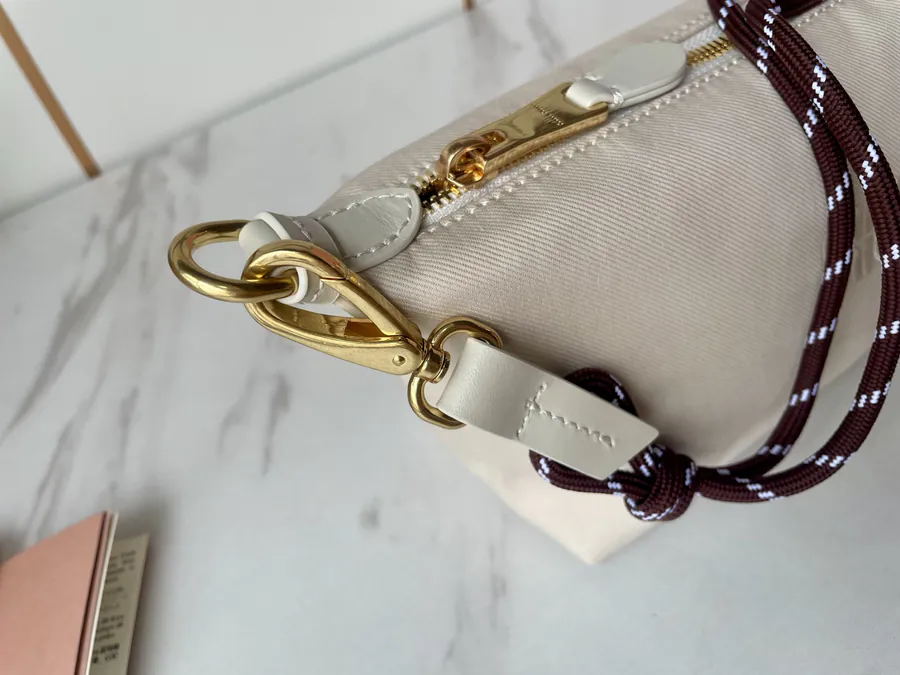 Miu New Canvas Lunch Tote in Canvas White