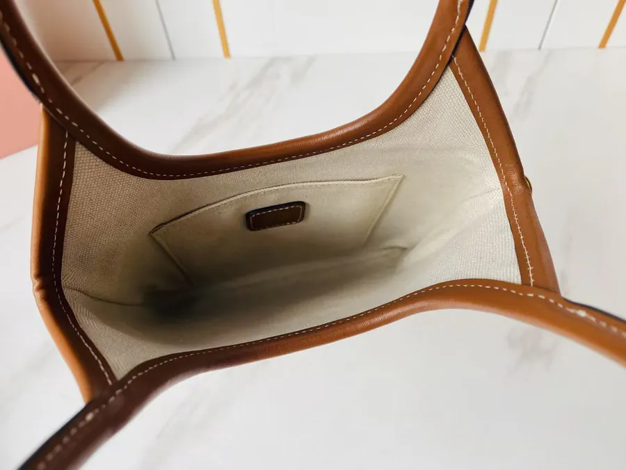 Miu New Mini Tote Bag Retro Style, Practical and Stylish
