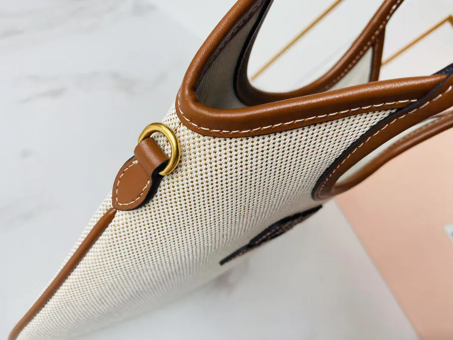 Miu New Mini Tote Bag Retro Style, Practical and Stylish