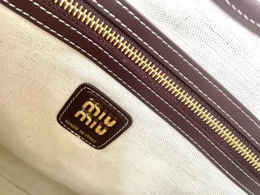 Miu New Isetan Limited Tote Bag in Grained Calfskin