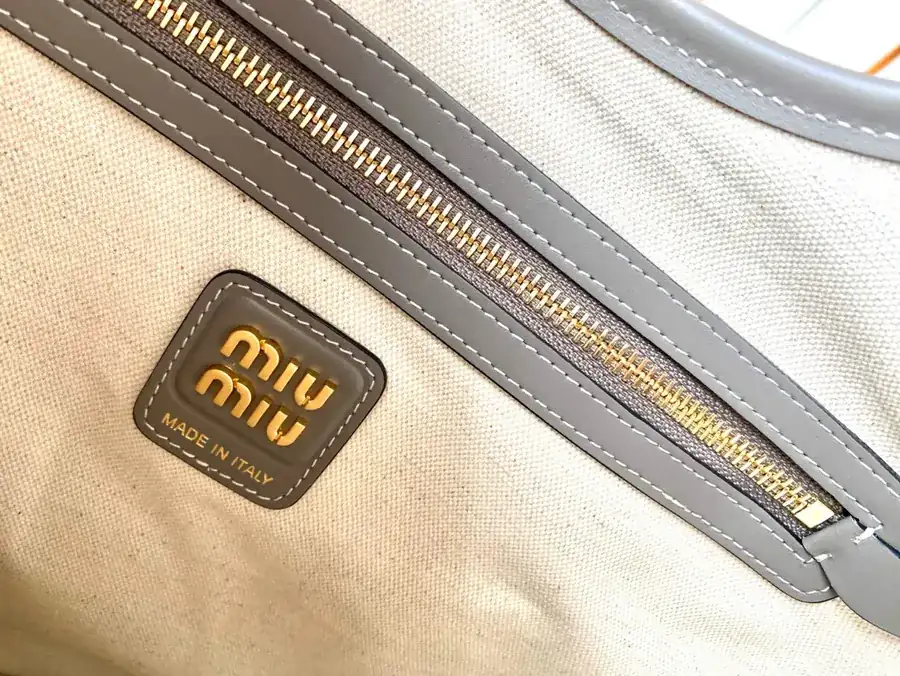 Miu New Iseshi Limited Tote Bag in Grained Calfskin