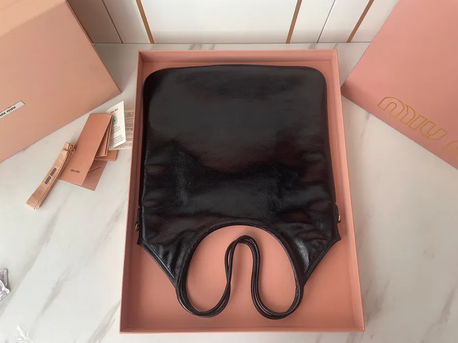 IVY Naplak Glossy Sheepskin Tote