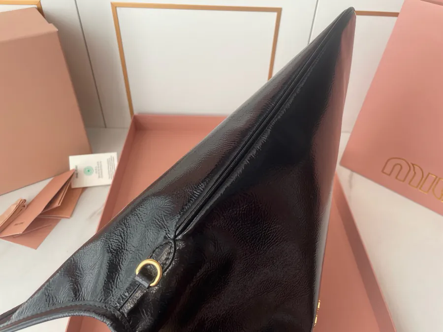 IVY Naplak Glossy Sheepskin Tote