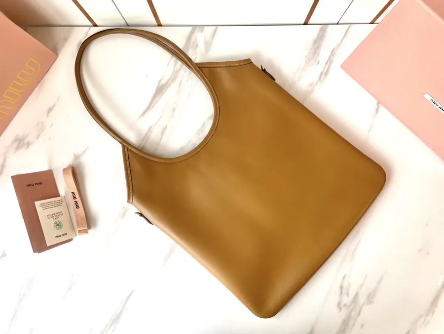 Miu New Isetan Limited Tote Bag in Caramel