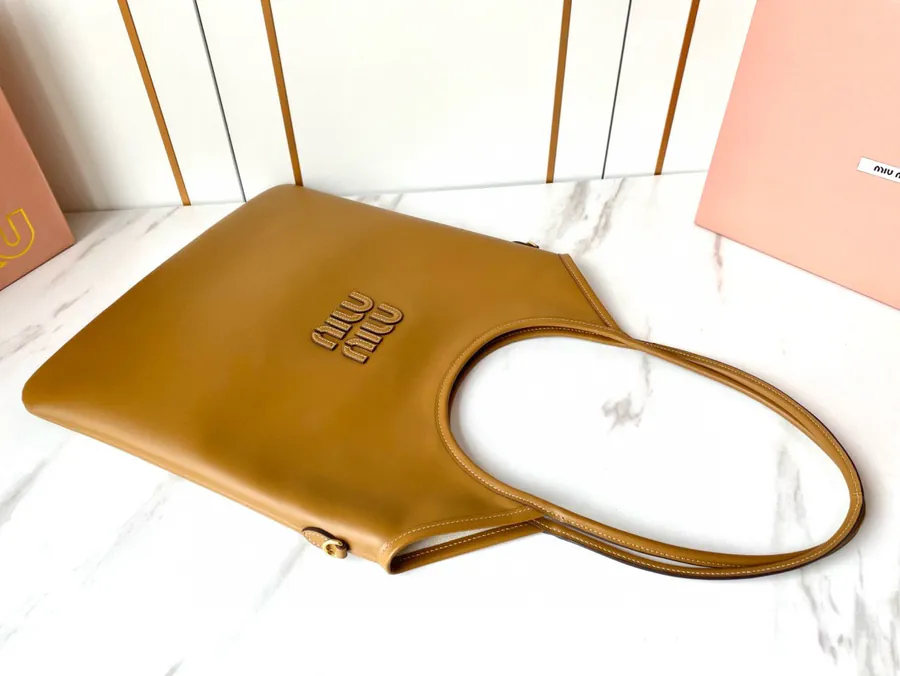 Miu New Isetan Limited Tote Bag in Caramel