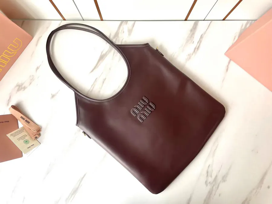 Miu New Isetan Limited Tote in Grained Calfskin