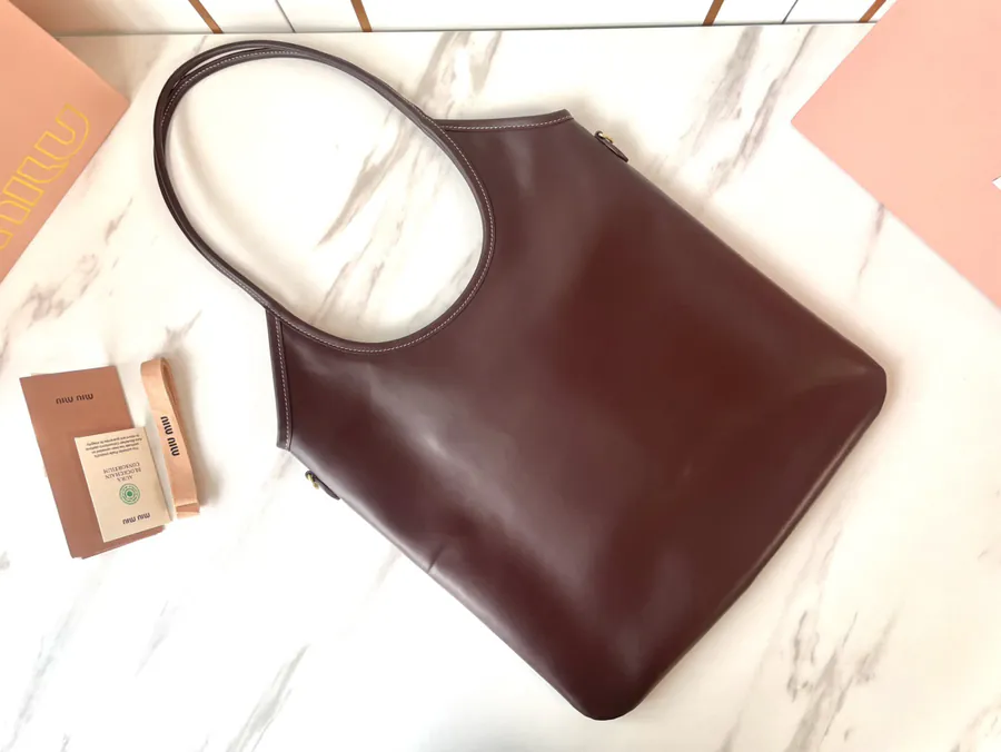 Miu New Isetan Limited Tote in Grained Calfskin