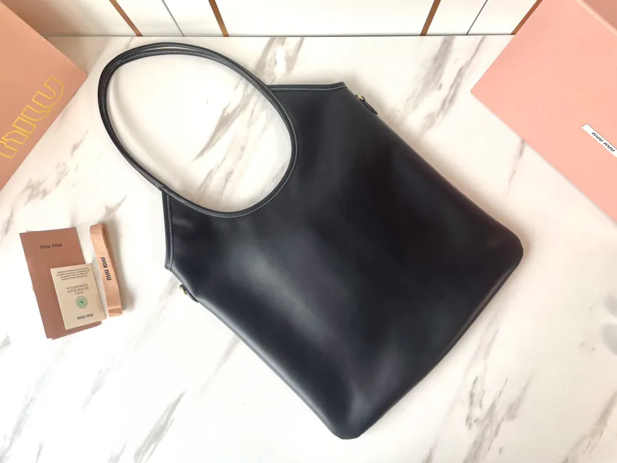 Miu New Iseshi Limited Tote in Grained Calfskin