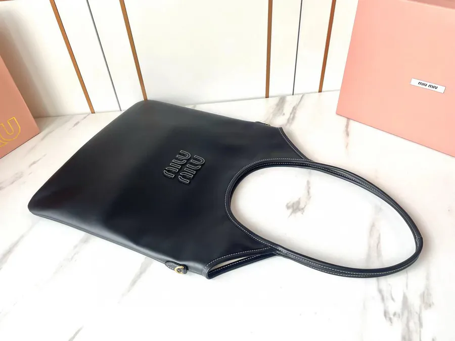 Miu New Iseshi Limited Tote in Grained Calfskin