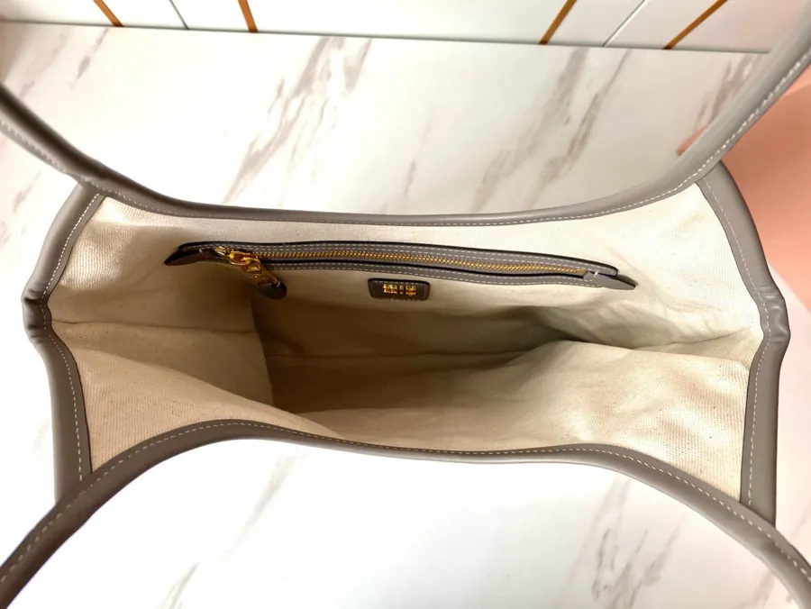 Miu New Isetan Limited Tote in Grained Calfskin