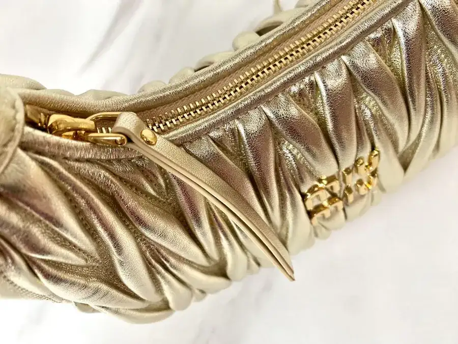 MiuWander Handbag with Matelasse Texture