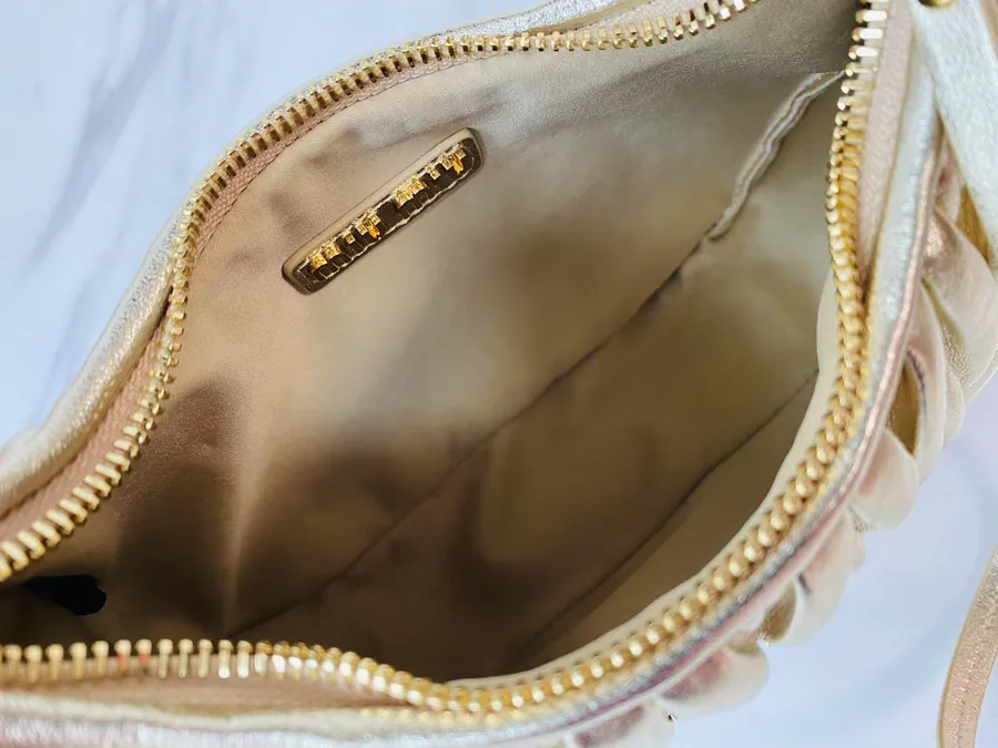 MiuWander Handbag with Matelasse Texture