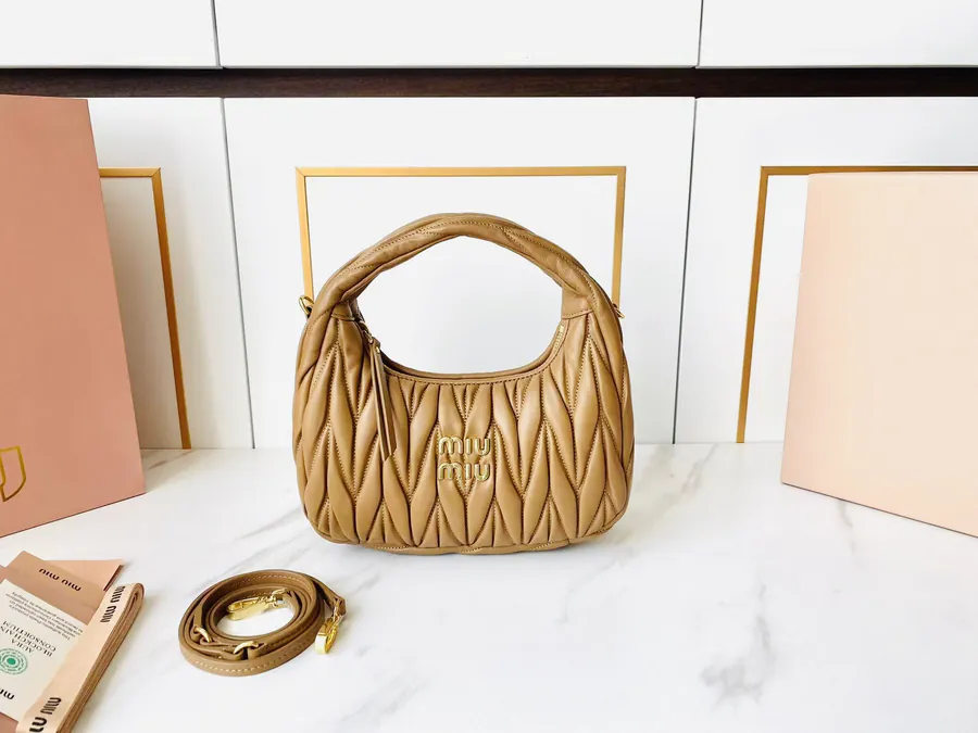 MiuWander Handbag with Matelasse Texture