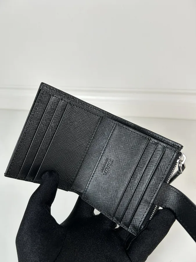P House Latest Triangle Micro Logo Card Case