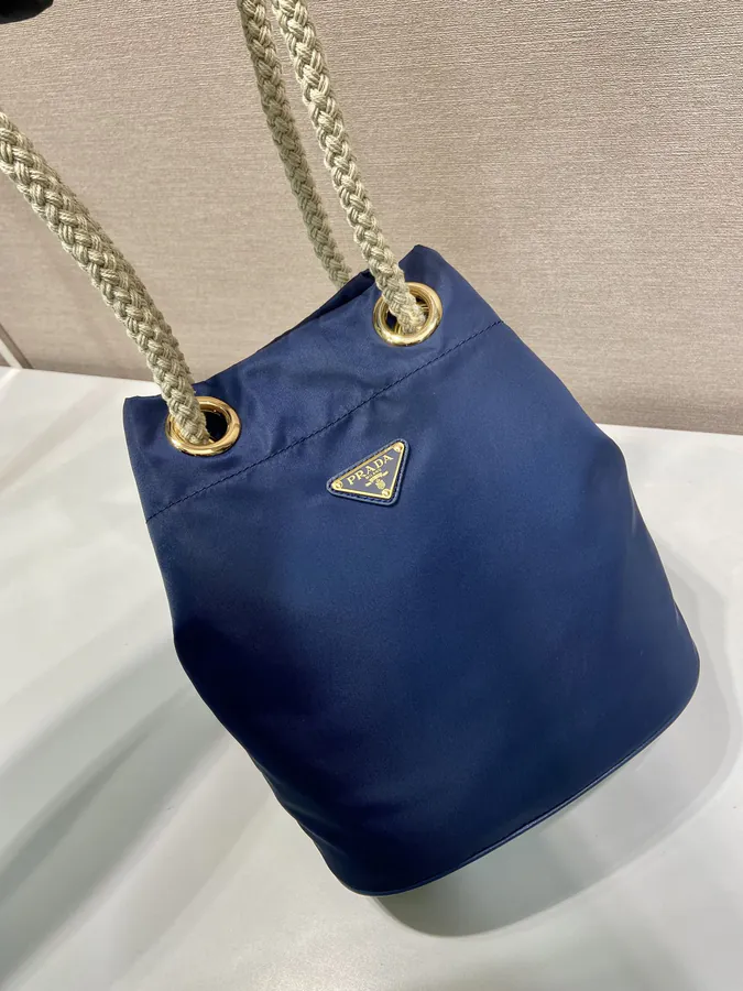 New Bucket Bag 1BE082 Runway Collection