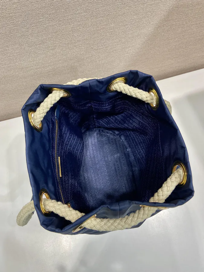New Bucket Bag 1BE082 Runway Collection