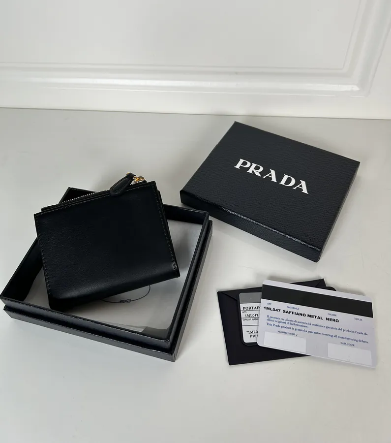 P Brand Saffiano Card Case Premium First Leather, Minimalist Design