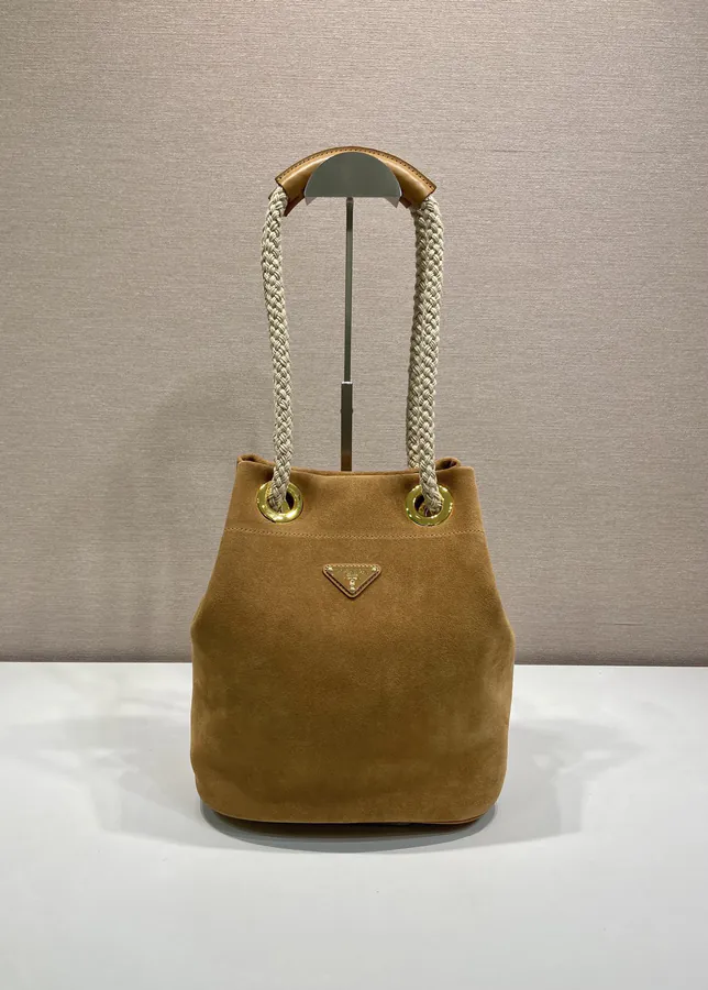 New Bucket Bag 1BE082 Grained Calfskin