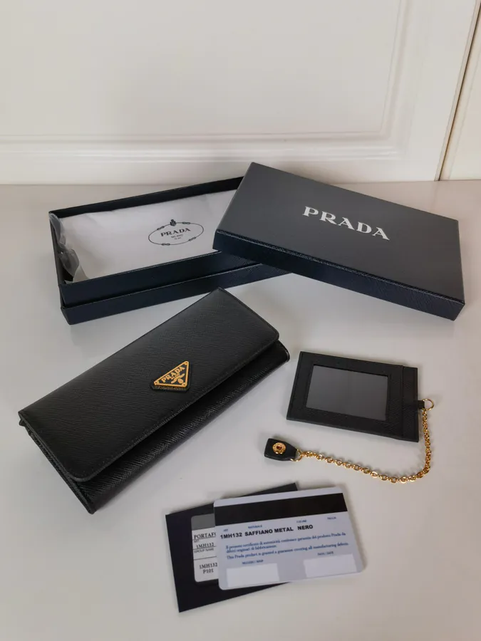 P House Ladies Flip Cover Wallet