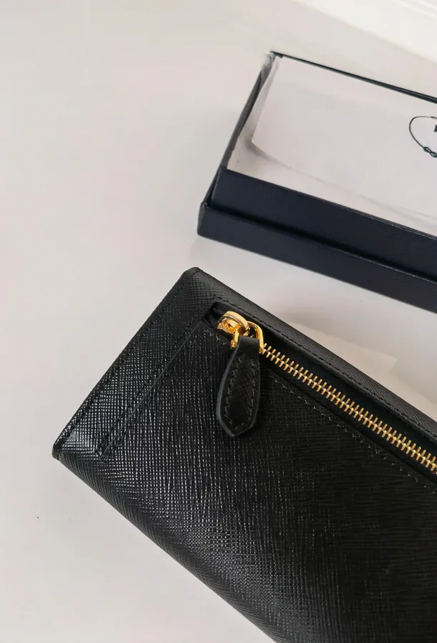 P House Ladies Flip Cover Wallet