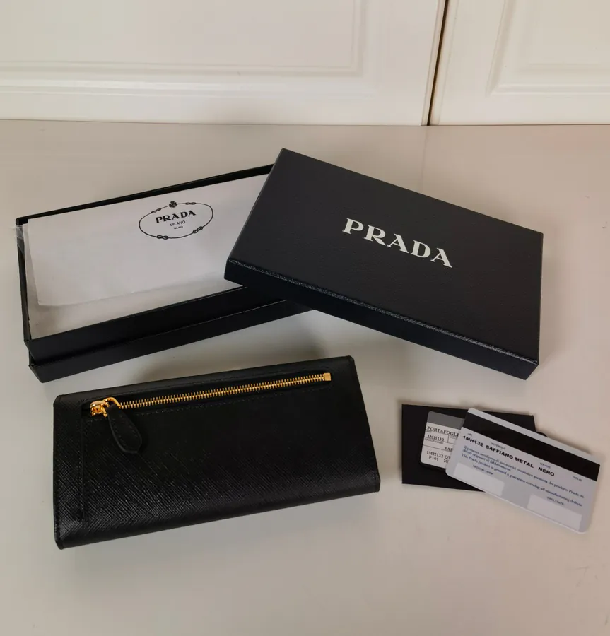 P House Ladies Flip Cover Wallet