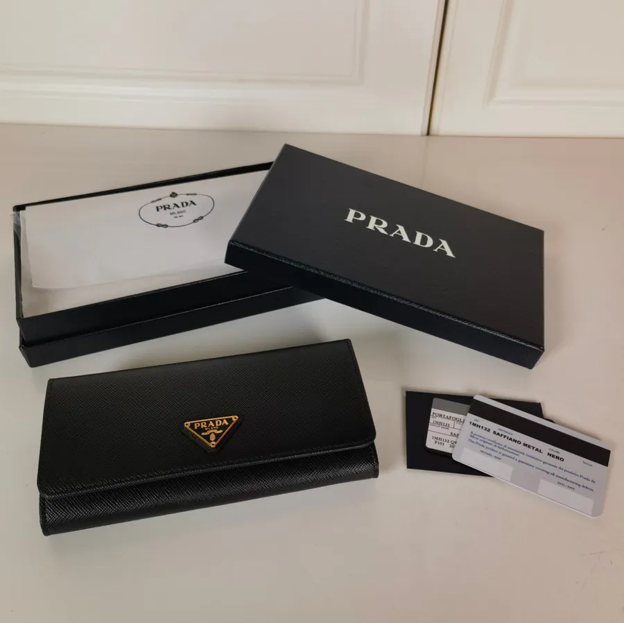 P House Ladies Flip Cover Wallet