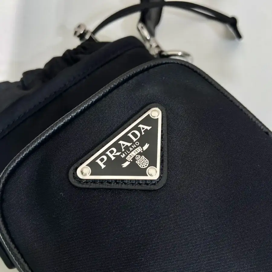 New Shell Bag with Modern Urban Style