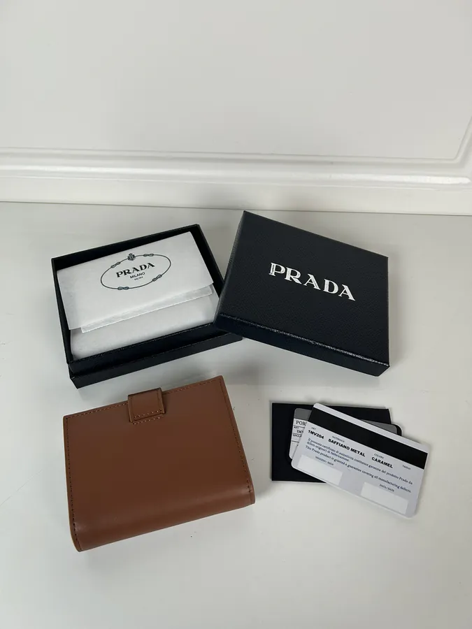 P House Latest Triangle Logo Mini Wallet