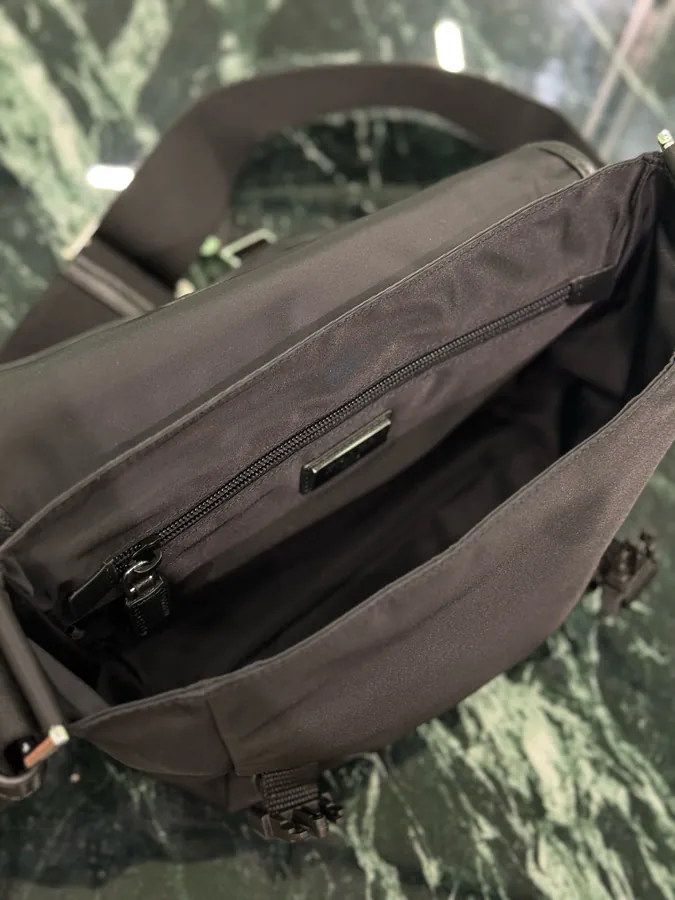 Re Nylon Postman Bag (Small)