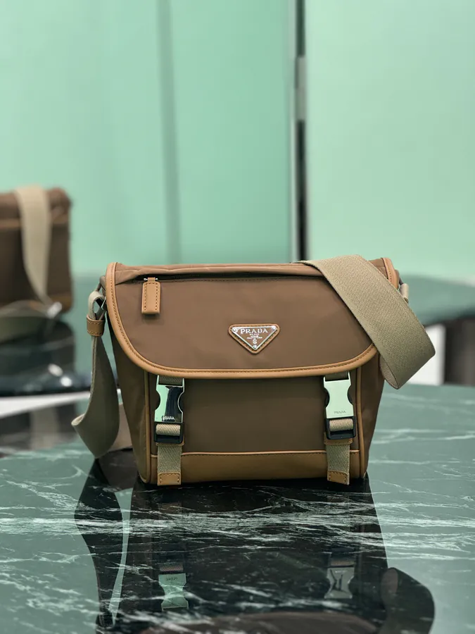 Re Nylon Postman Bag (Small)