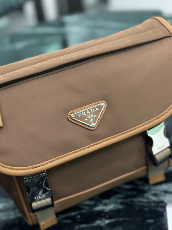 Re Nylon Postman Bag (Small)
