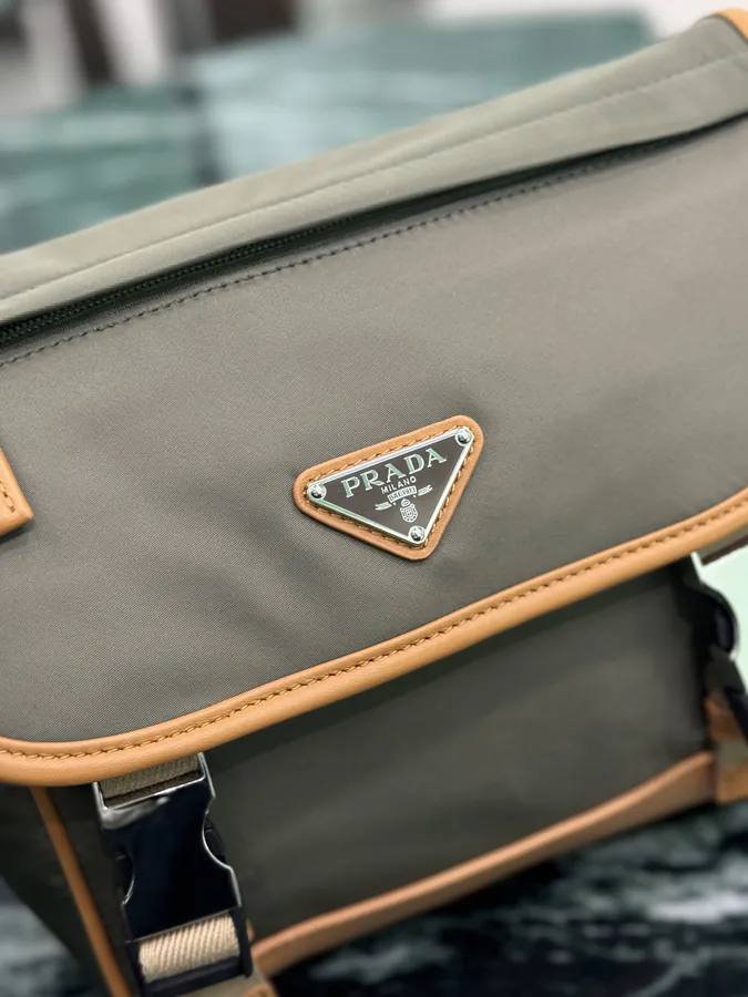 Re Nylon Postman Bag (Small)