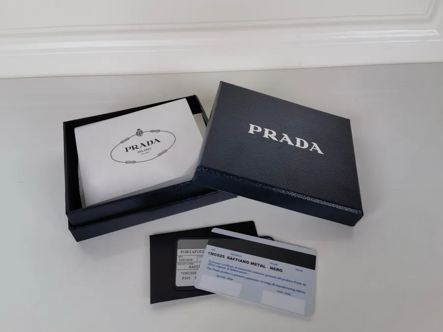 P Brand Unisex Mini Card Wallet Black