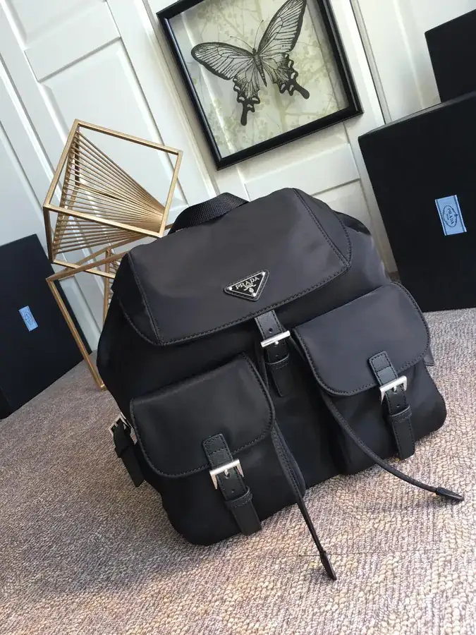 P House Classic 2811 Bucket Bag