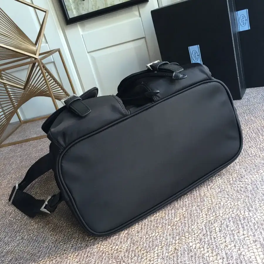 P House Classic 2811 Bucket Bag