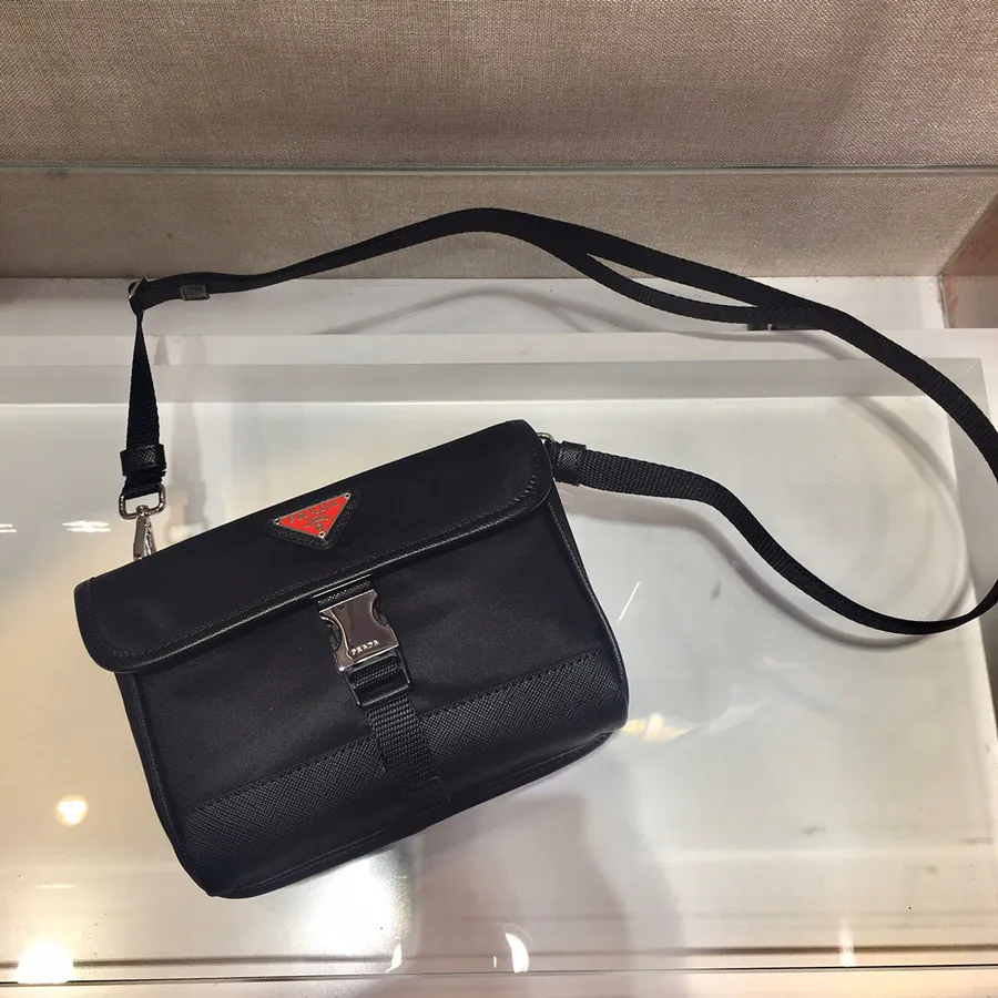 New Mini Postal Bag 2ZH108 Red Label