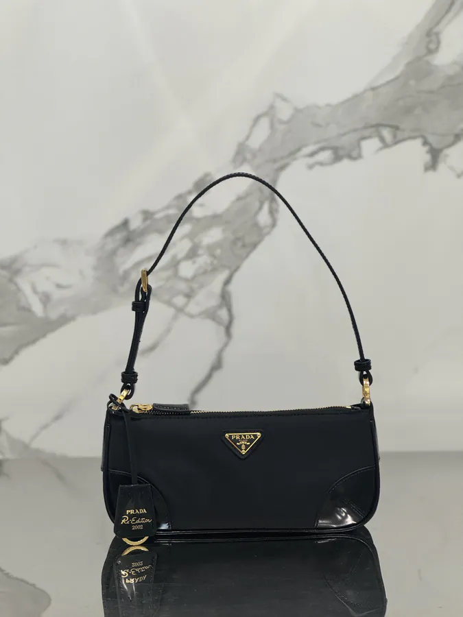 Re Edition 2002 Shoulder Bag