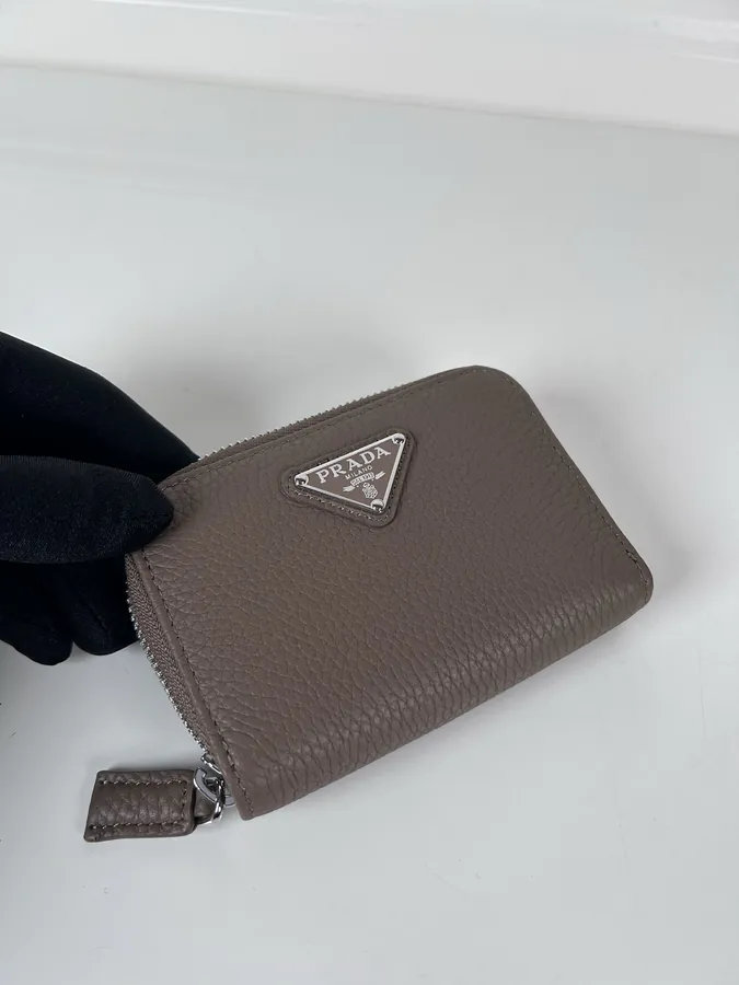 P Brand Grained Leather Wallet with Zip Design