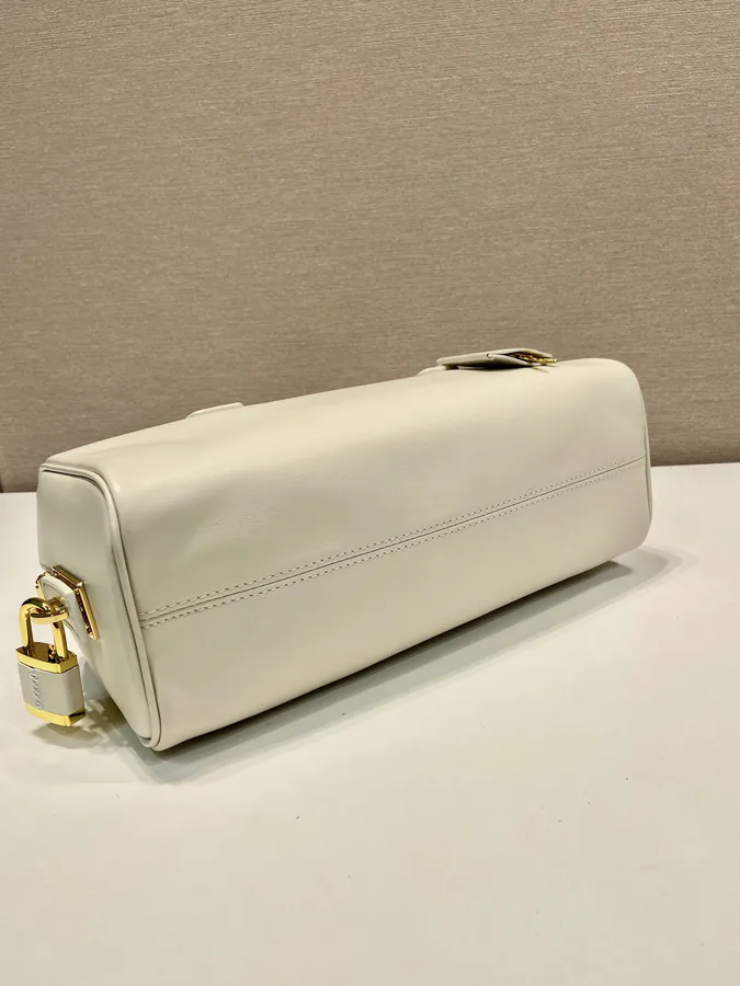 Celebrity Lock Handbag 1BB127 New Arrival