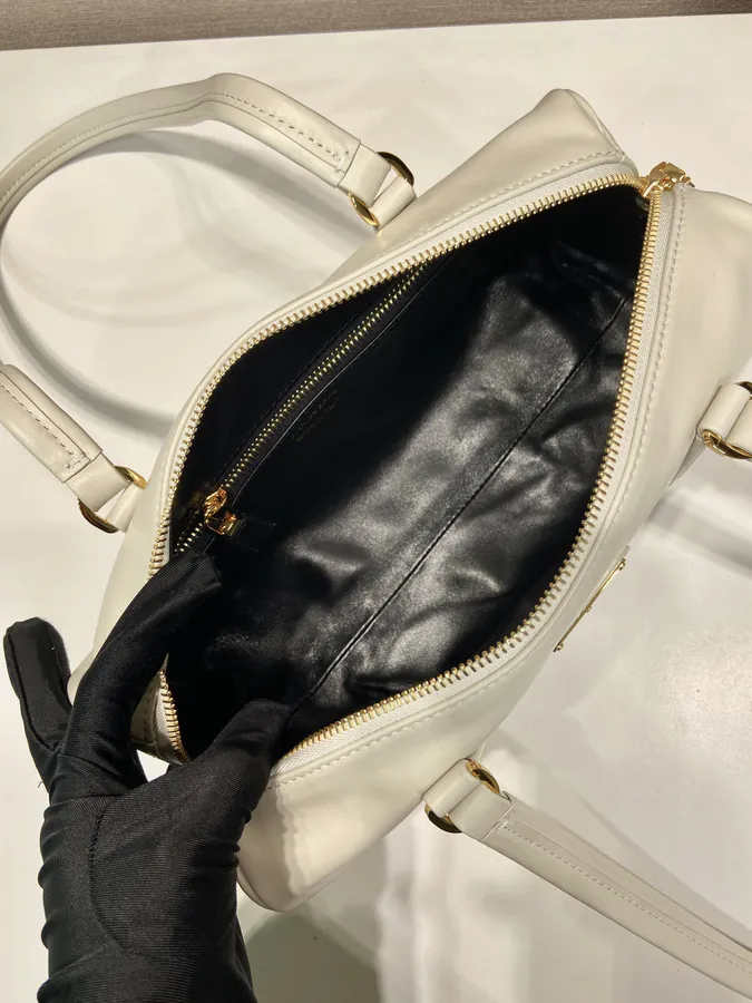 Celebrity Lock Handbag 1BB127 New Arrival