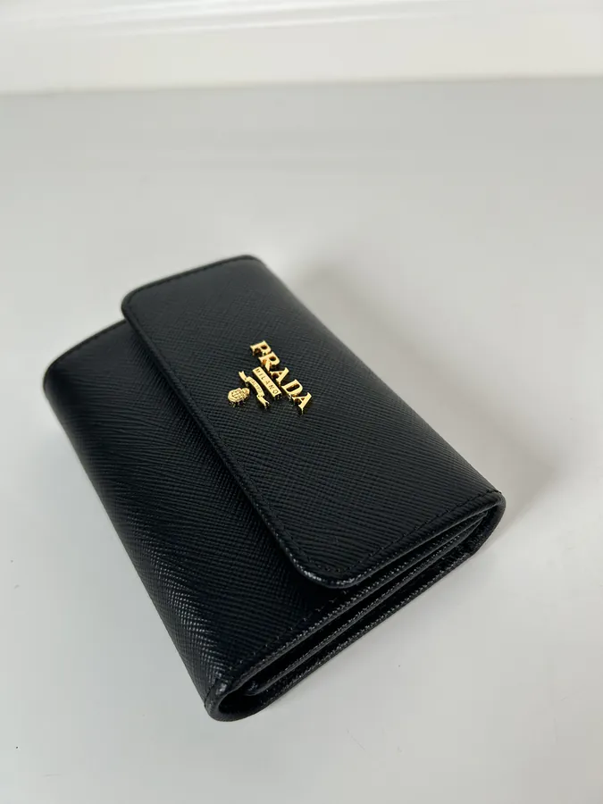 P House Ladies Crossbody Short Wallet