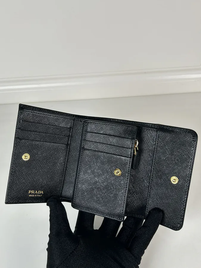 P House Ladies Crossbody Short Wallet