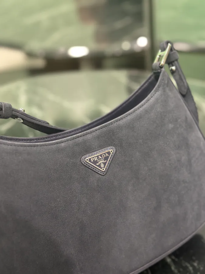 Cleo Crossbody Bag Grained Calfskin
