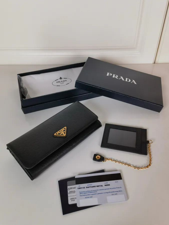 P House Ladies Flip Cover Wallet