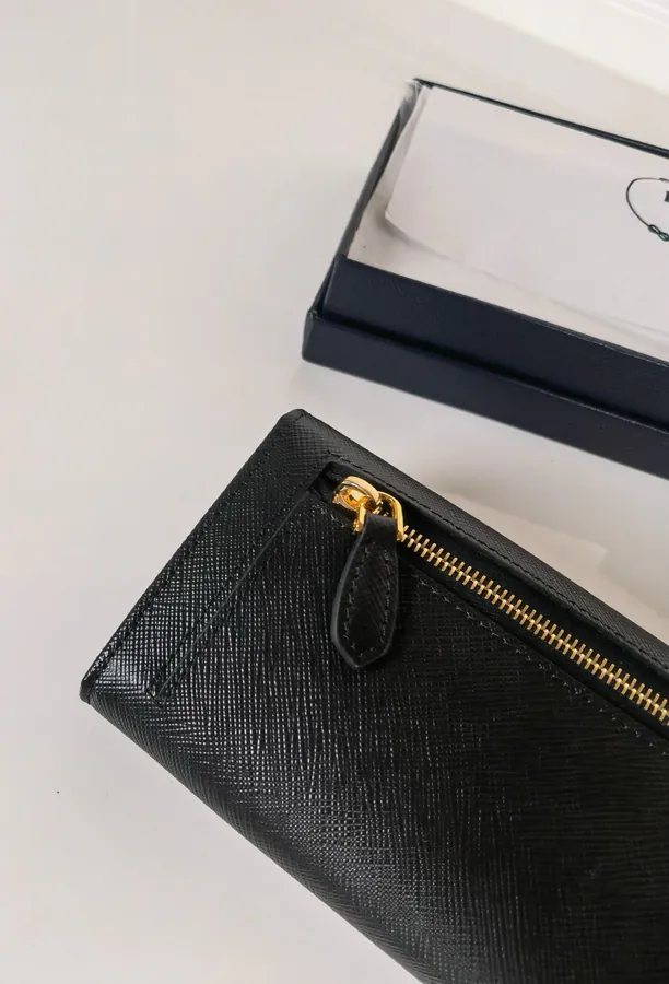 P House Ladies Flip Cover Wallet
