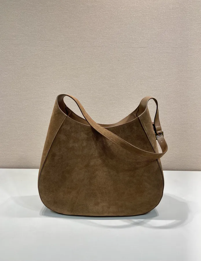 Cleo Bucket Bag in Grained Calfskin