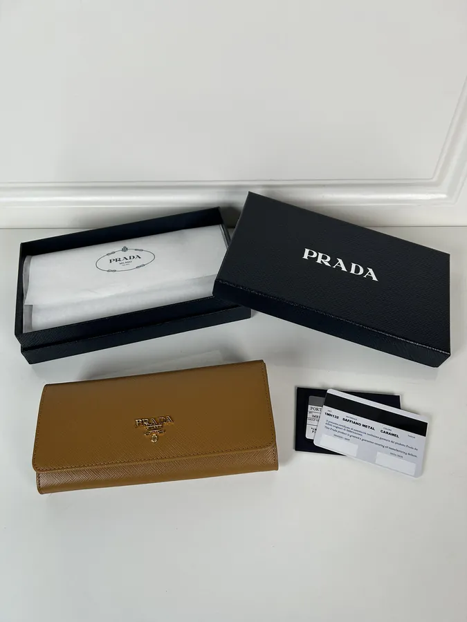 P House Ladies Flip Cover Wallet