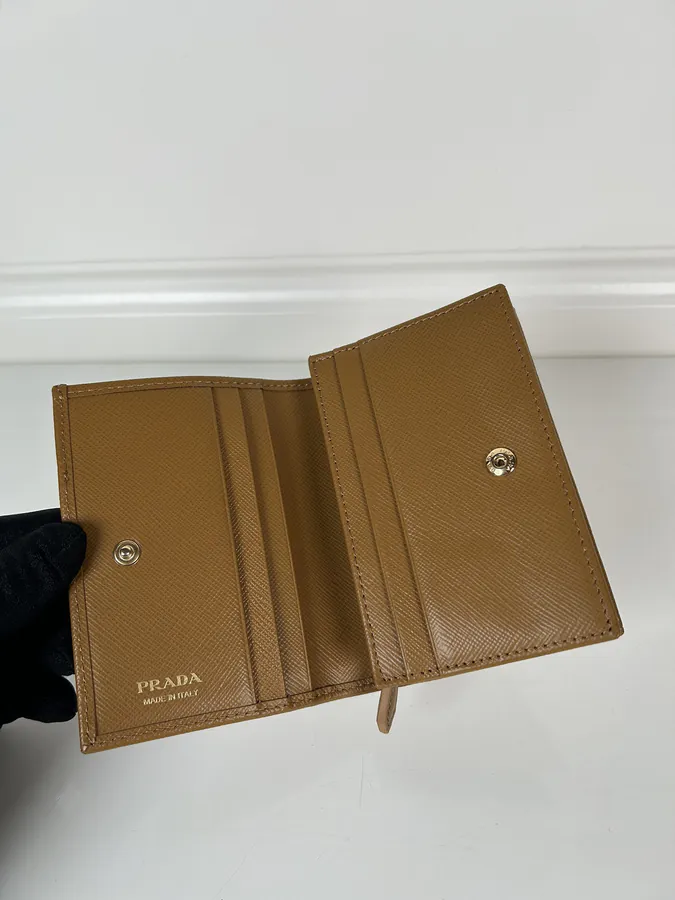 P House Mini Wallet with Zip Pocket Classic Style