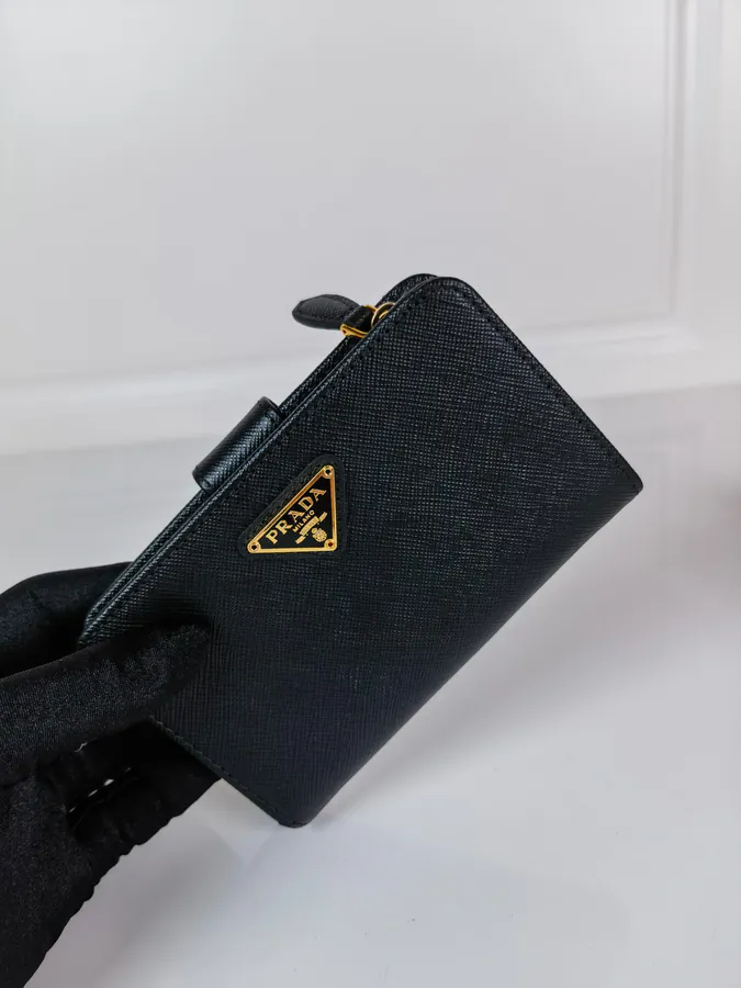 P Brand Ladies Crossbody Bag with Zippered Pocket